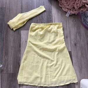 Cute Yellow Strapless Dress with Neck Scarf